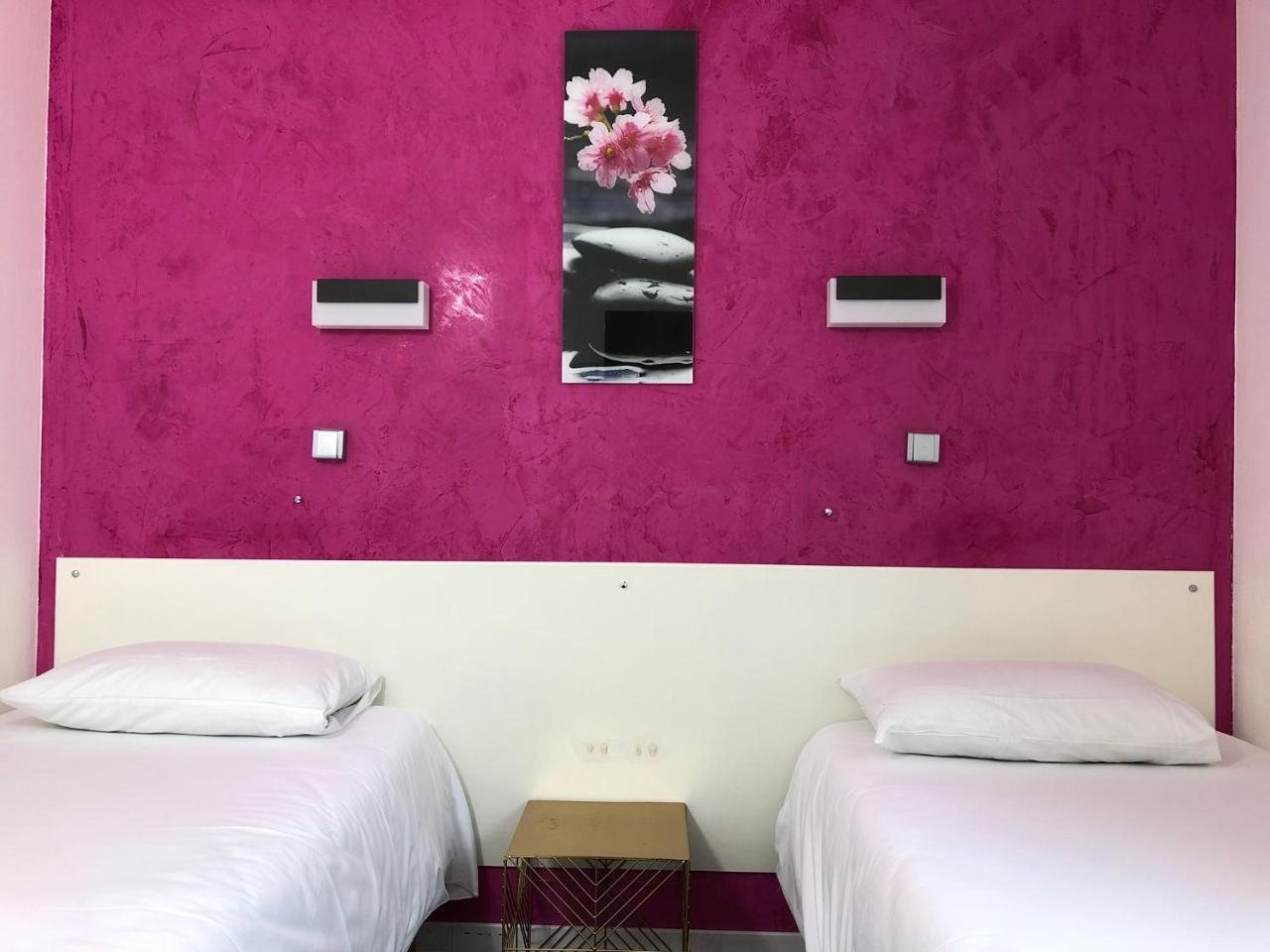 Halt Hotel - Choisissez L'Hotellerie Independante Лат Экстерьер фото