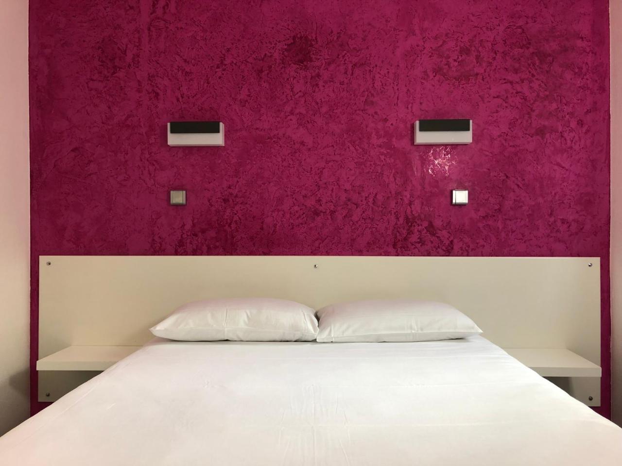 Halt Hotel - Choisissez L'Hotellerie Independante Лат Экстерьер фото